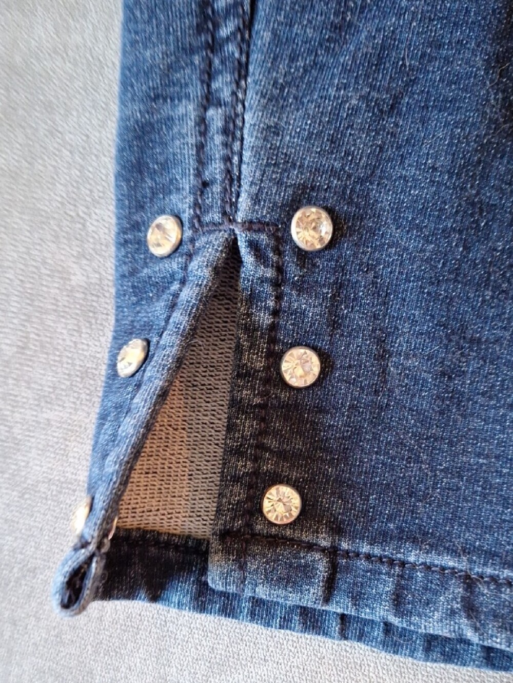 Quacker Factory Cropped Dreamme Jeans With Bling Size 2X - Picture 3 of 10